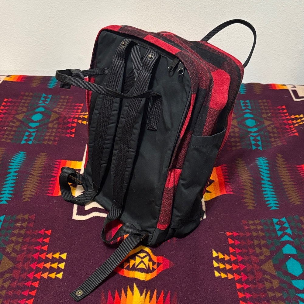 FJall Raven Kånken laptop wool Red and Black Backpack FJallraven - Picture 3 of 6